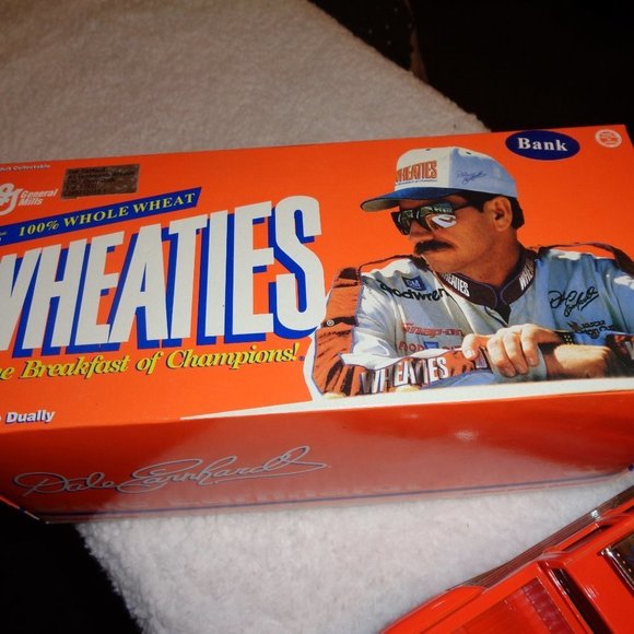 DALE Earnhardt Wheaties Dually Bank Action 1/24 Scale - Picture 9 of 9